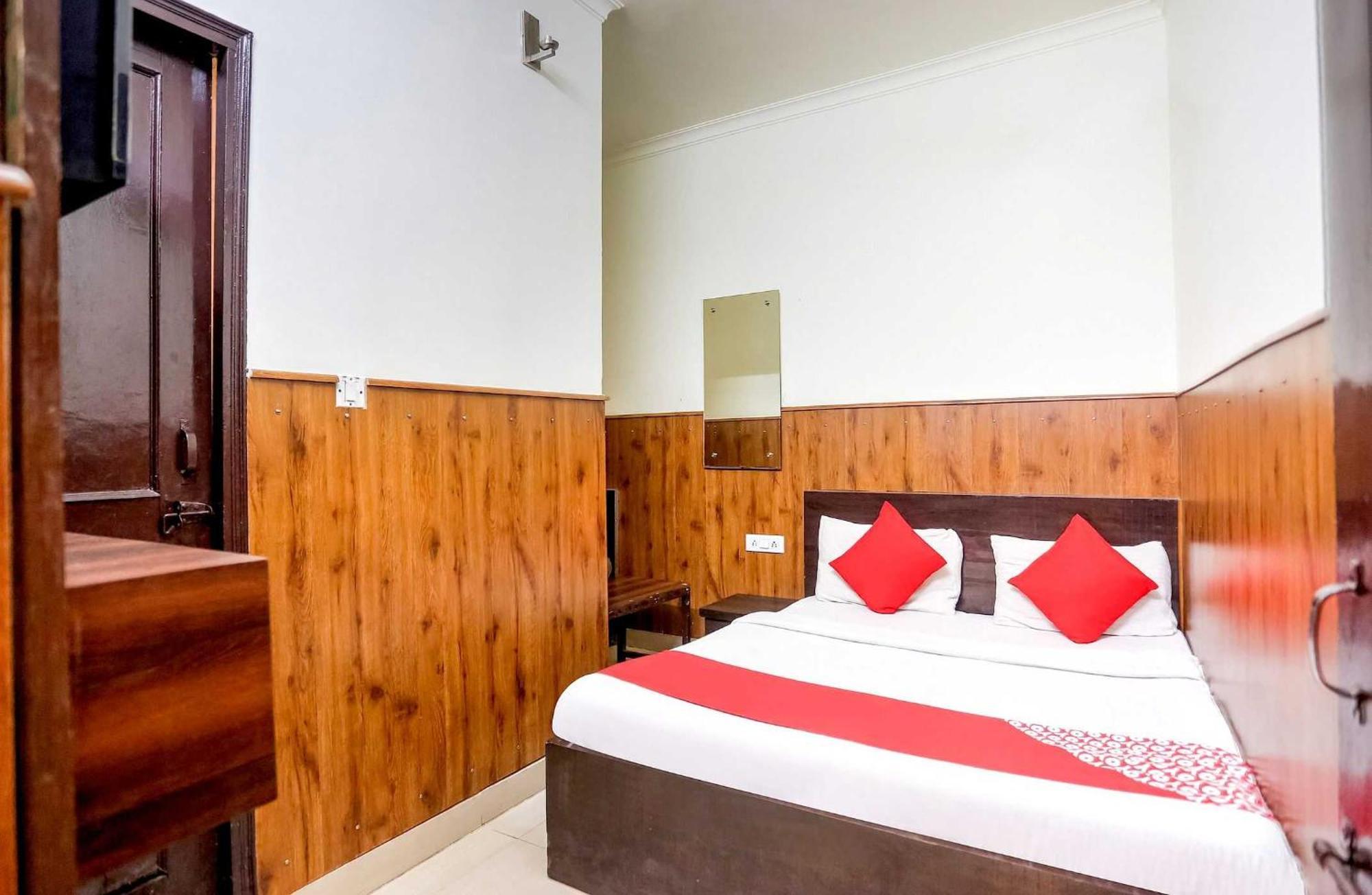 Hotel O Shri Sai Guest House Delhi  Exterior photo