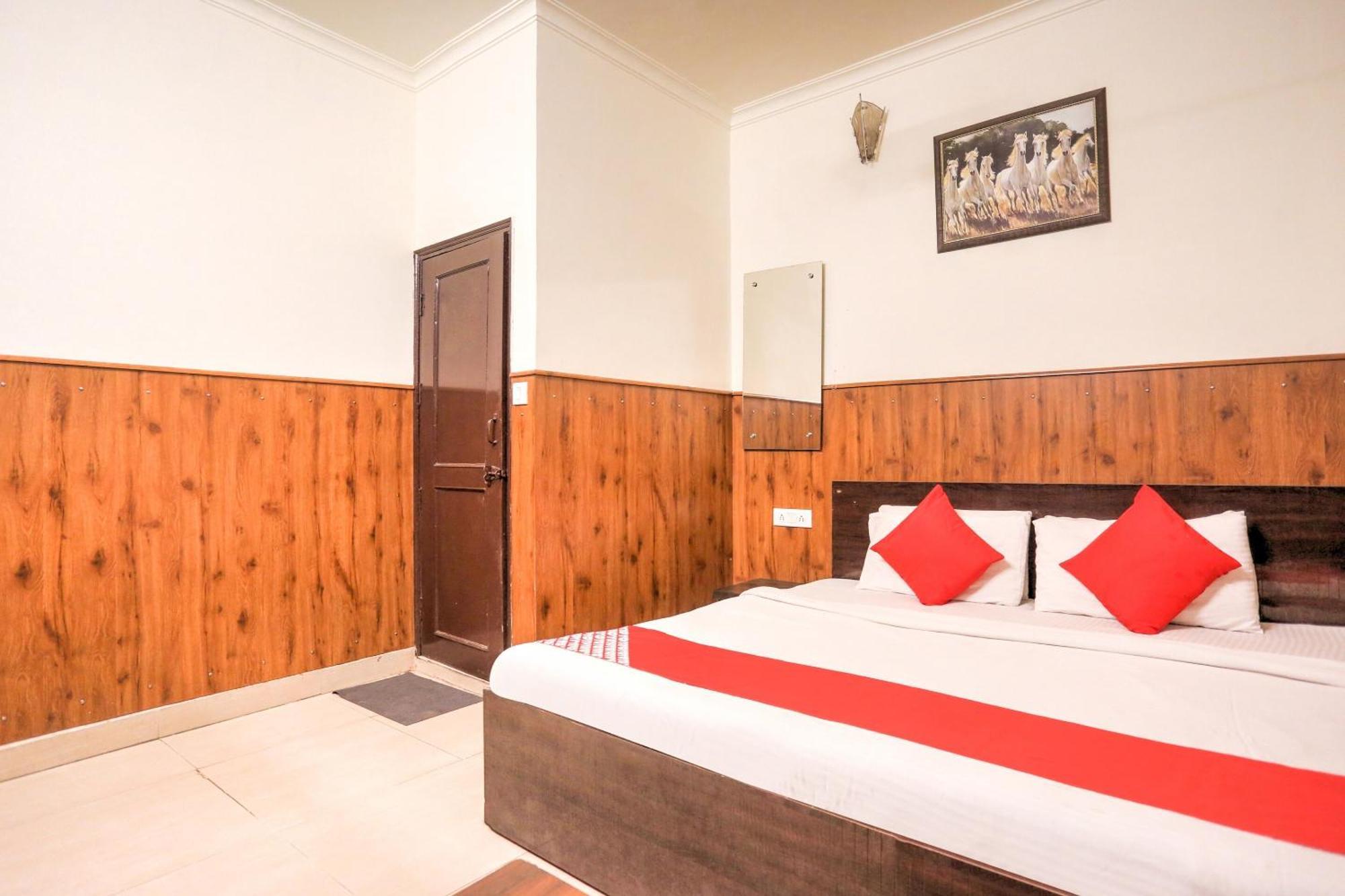 Hotel O Shri Sai Guest House Delhi  Exterior photo