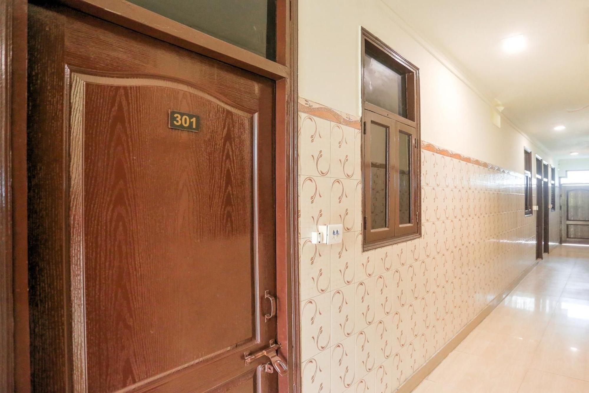 Hotel O Shri Sai Guest House Delhi  Exterior photo