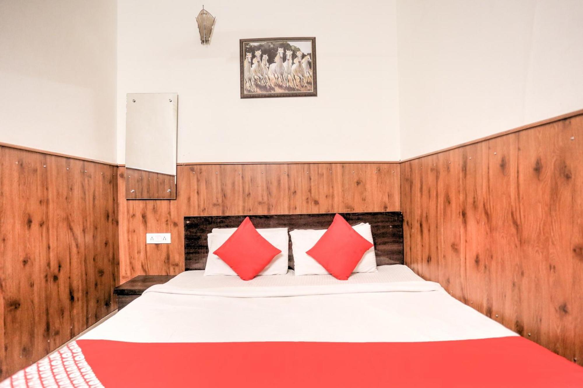 Hotel O Shri Sai Guest House Delhi  Exterior photo