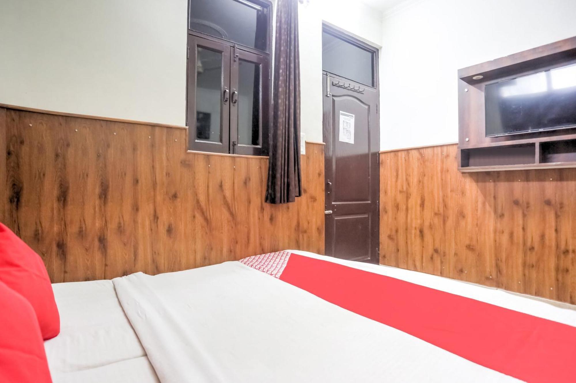 Hotel O Shri Sai Guest House Delhi  Exterior photo