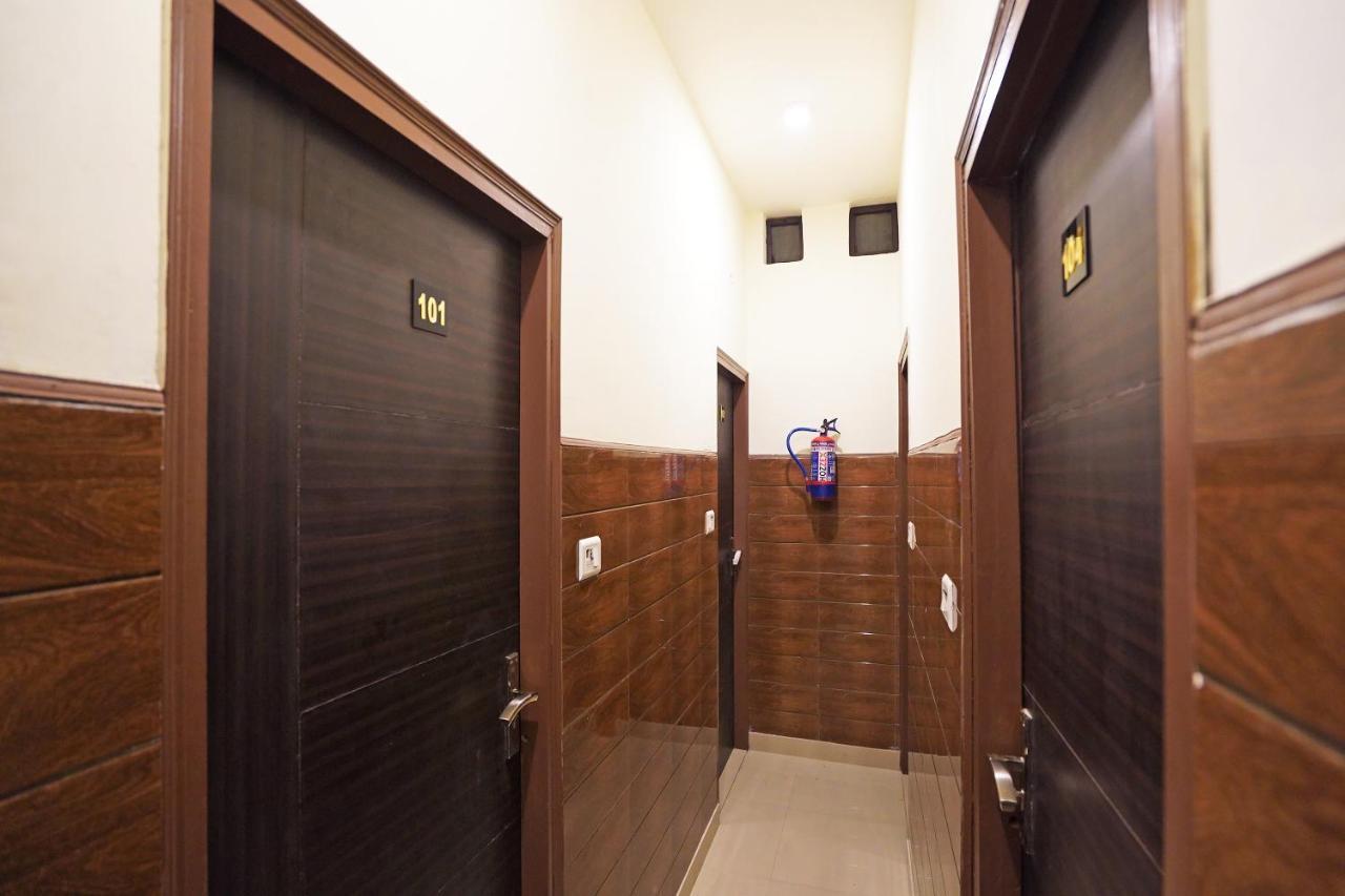 Hotel O Shri Sai Guest House Delhi  Exterior photo